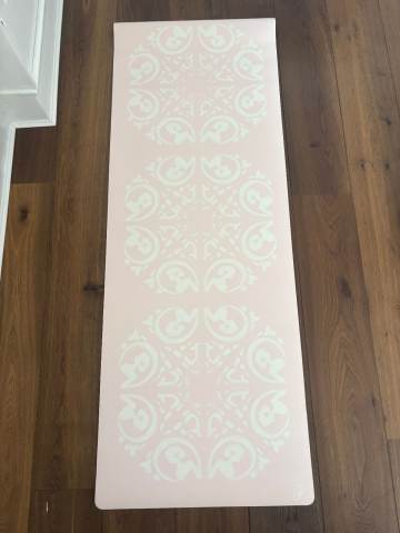 Beautiful Non Toxic Alo Style Pilates & Yoga Mat Light Pink Rose, 34.00  for Sale