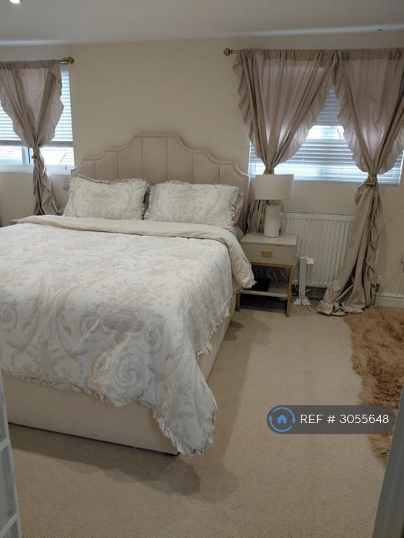 4 bedroom house in Sunliner Way, South Ockendon., RM15 (4 bed) (#3055648)