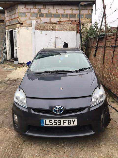 toyota prius mk3 hybrid black parts for breaking 