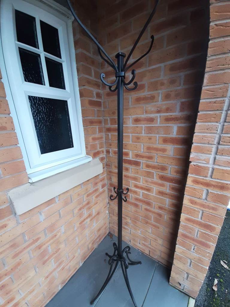 Coat stand