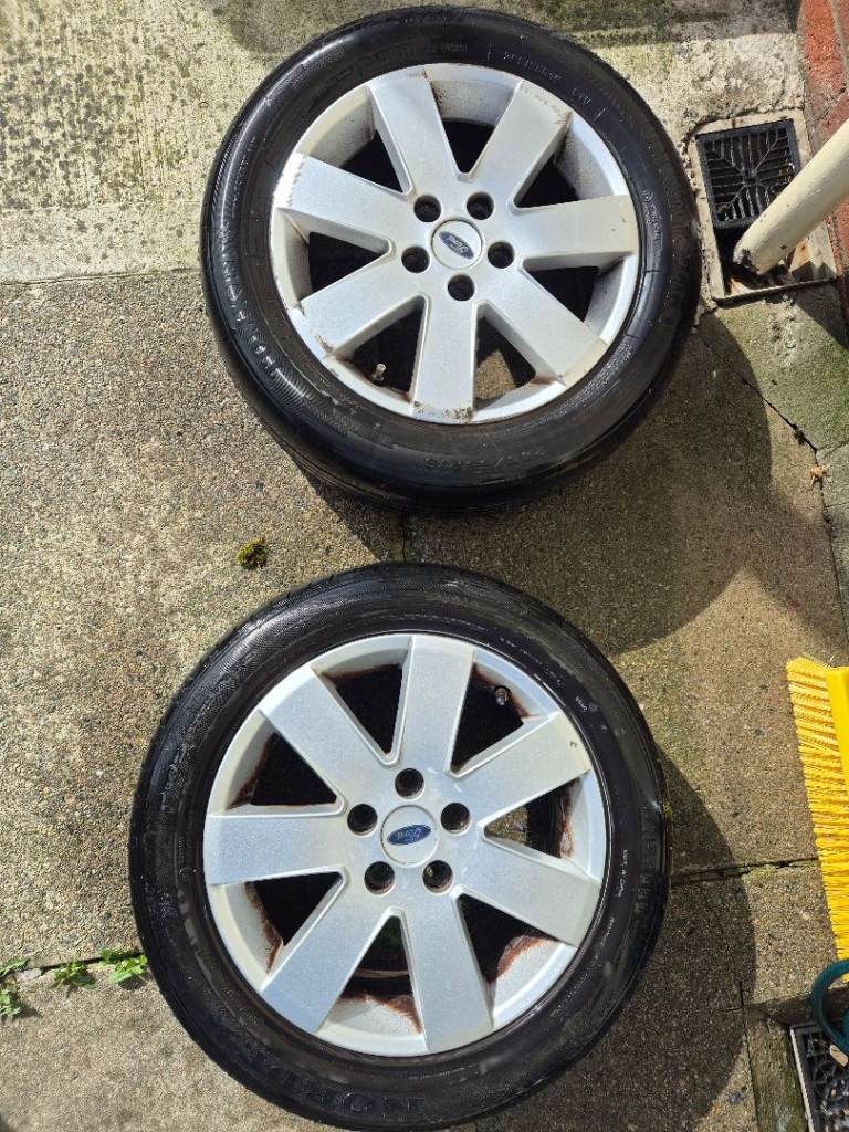 2 Ford rims