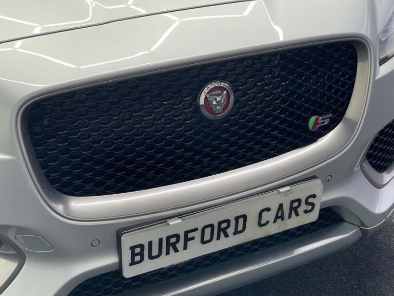 2016 Jaguar F-Pace 3.0d V6 S 5dr Auto AWD ESTATE DIESEL Automatic