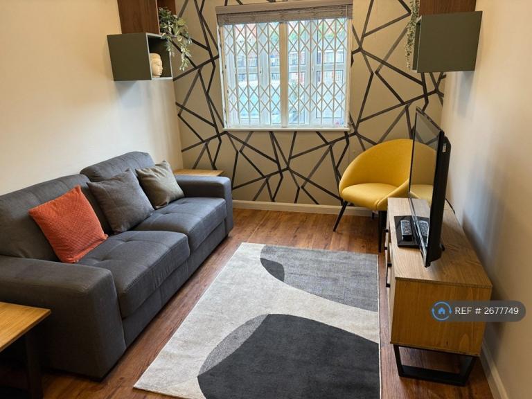 6 bedroom house in Gadd Street, Nottingham, NG7 (6 bed) (#2677749)