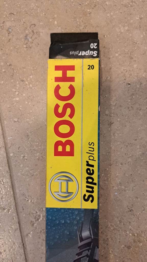 1 x Bosch windscreen wiper