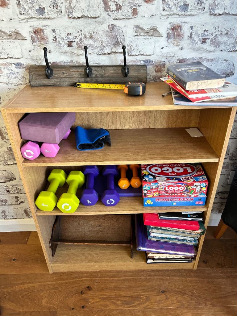 Light brown wood effect 3 shelf bookcase