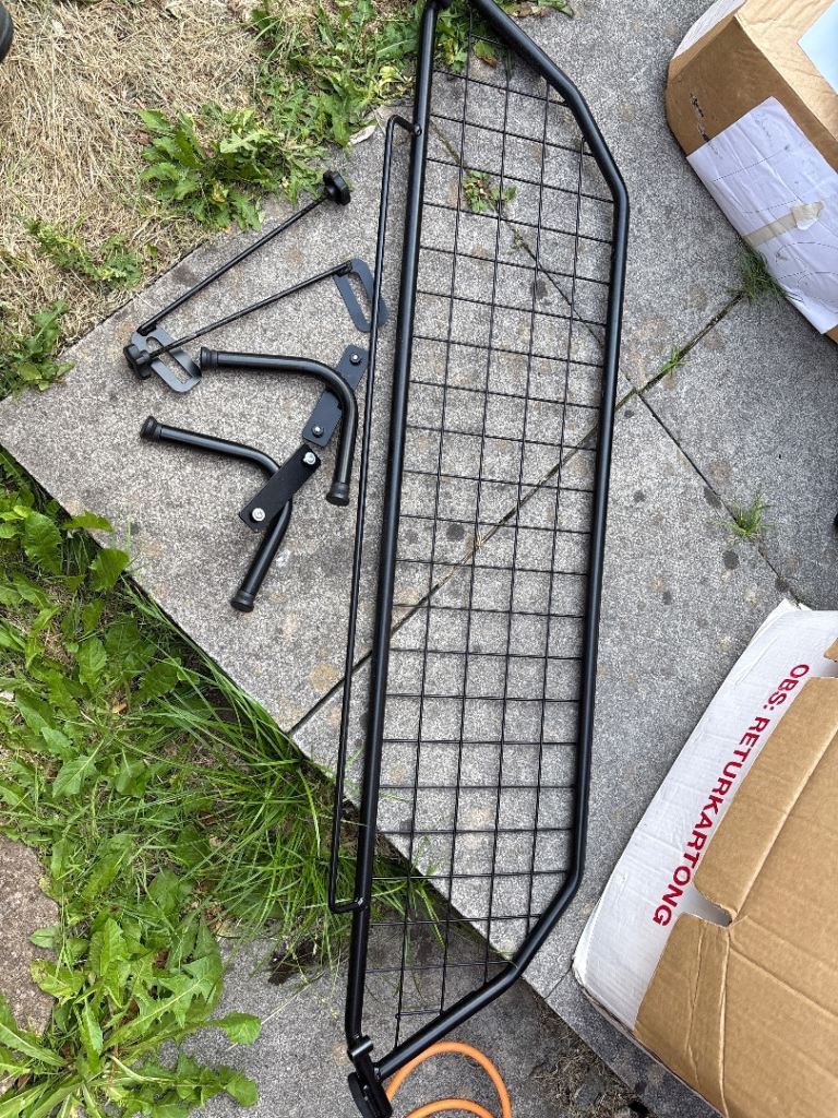 Kia Niro dog guard