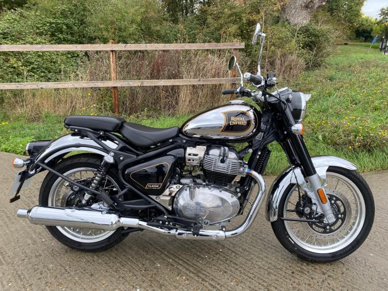 ROYAL ENFIELD CLASSIC 650, 2025, 2,686 MILES, ONE OWNER