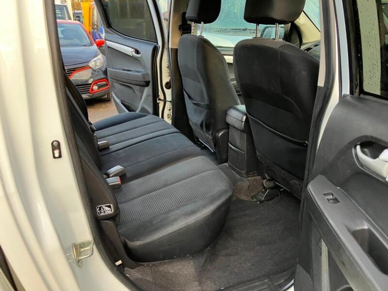 Isuzu Rodeo ISUZU RODEO 4X4 WITH AIRCON. 9,950 NO VAT