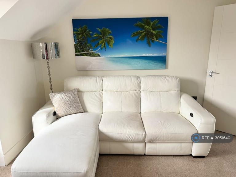 1 bedroom in Ogilvie Road, High Wycombe, HP12 (#3051640)