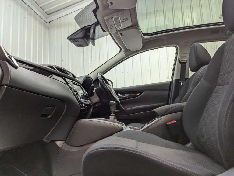 2015 Nissan Qashqai 1.5 Qashqai N-Tec+ dCi 5dr SUV Diesel Manual