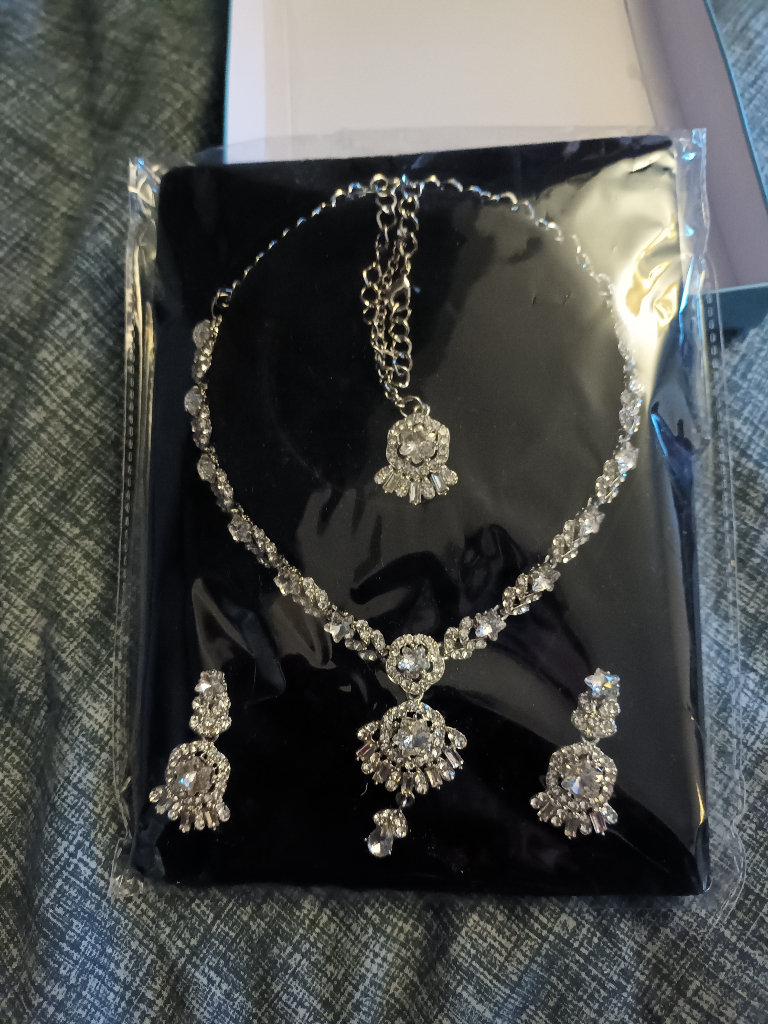 Asian Indian Pakistani party jewellery 
