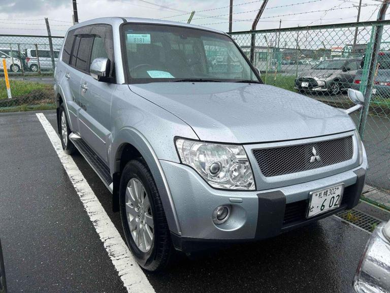 Mitsubishi Pajero SUPER EXCEED FRESH IMPORT Petrol Automatic