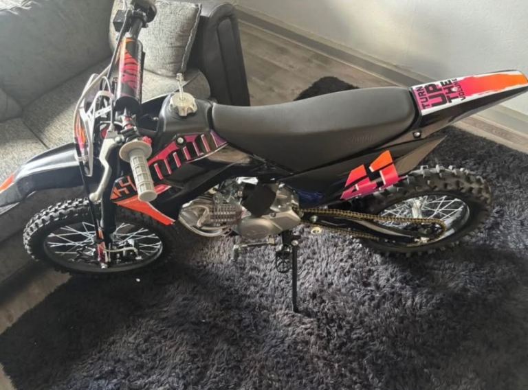 STOMP RACING Z3-160CC PIT BIKE 2025 MODEL with a FREE oil change