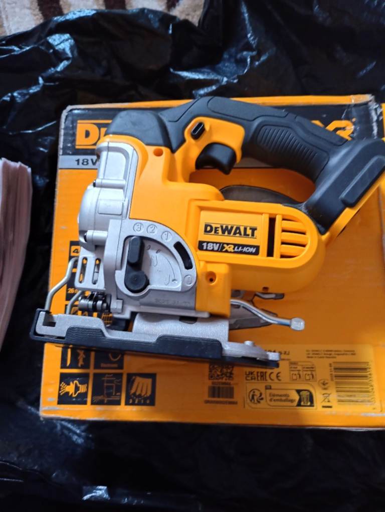 DEWALT JIGSAW