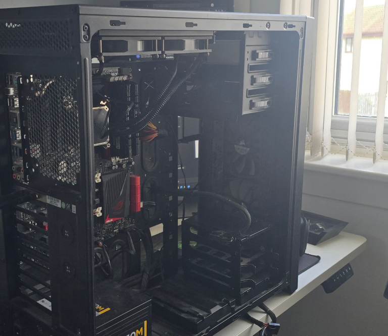 ASUS Maximus VI Hero + i7 4770K + 16GB HyperX Beast Gaming PC
