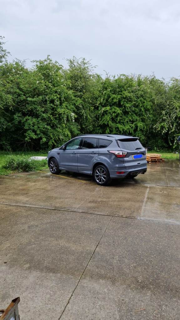 Ford, KUGA, Hatchback, 2019, Manual, 1498 (cc), 5 doors