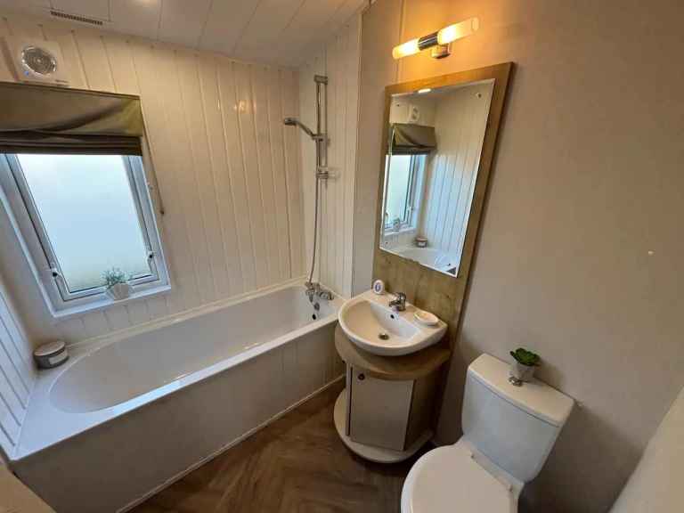 2019 Willerby Everleigh Lodge Holiday Home | 40x20ft Luxury Twin-Unit | 2 Bed | Seaview Holiday PArk