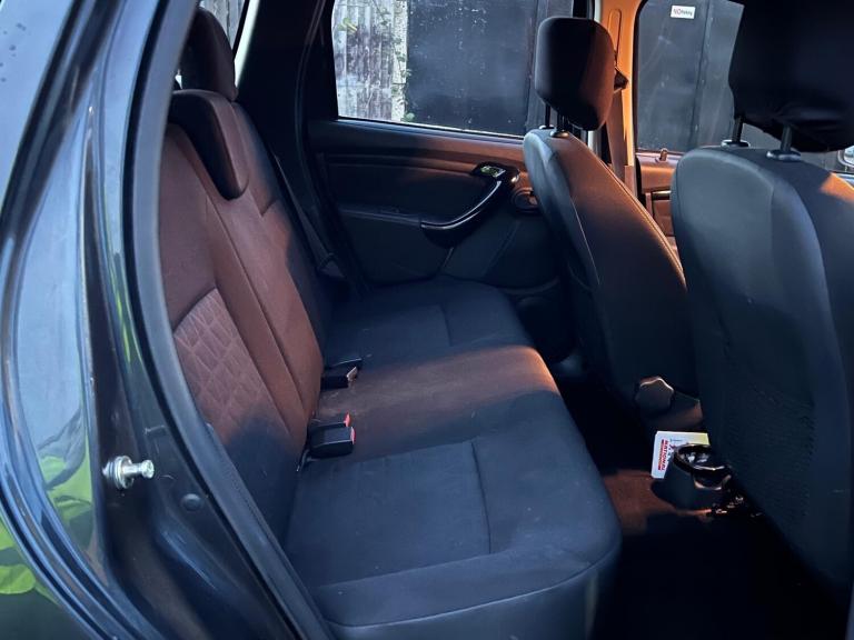 2015 Dacia Duster 1.5 dCi 110 Laureate 5dr HATCHBACK Diesel Manual