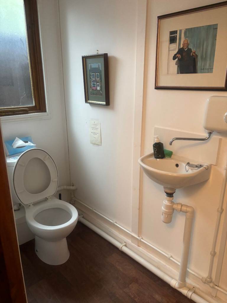 Consultation Room and Premises for Rent in Palmers Green