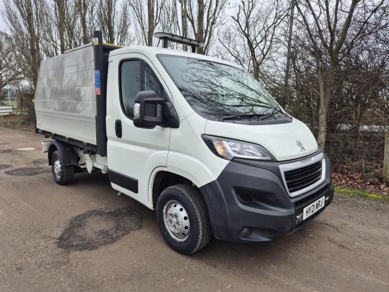 Peugeot tipper