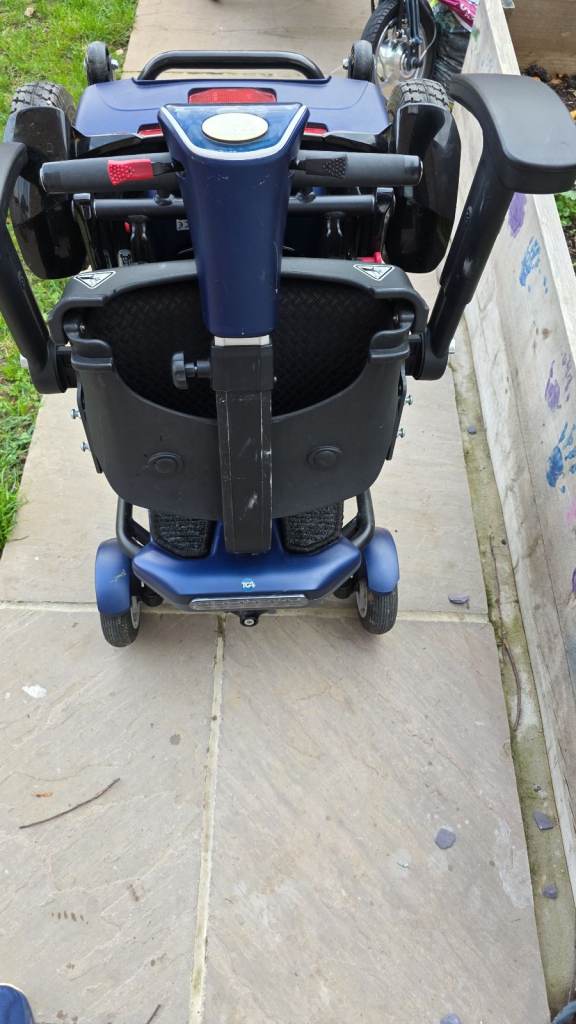 Tga minimo auto fold £850 ONO 15 months old