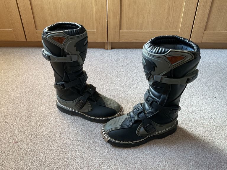 Thor Quadrant Kids Motocross Boots Size UK1 MX Youth Offroad Quad Dirtbike Revvi Pitbike Motorbike