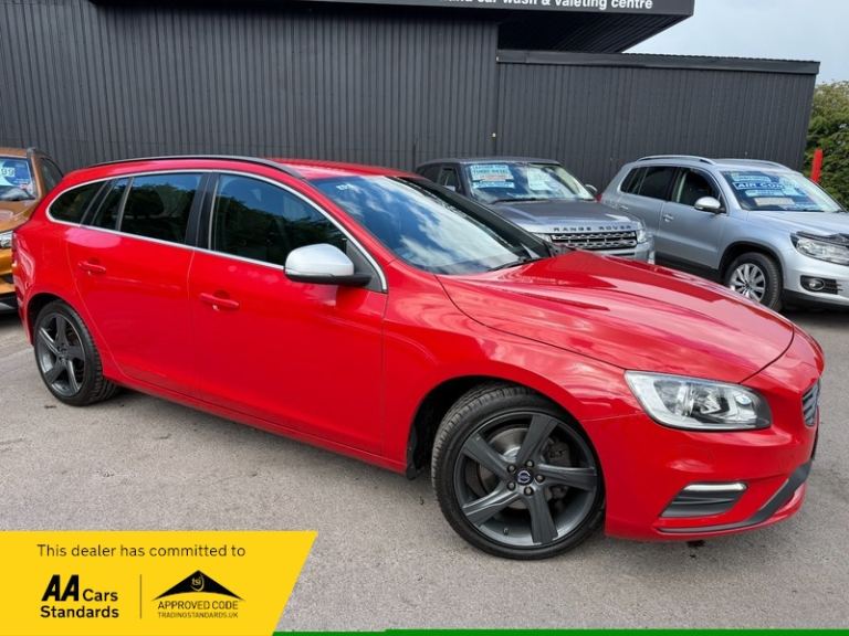 Volvo V60 D2 R-DESIGN-6 SPEED, ONLY 60390 MILES, ONLY ?20 ROAD TAX, 1 OWNER