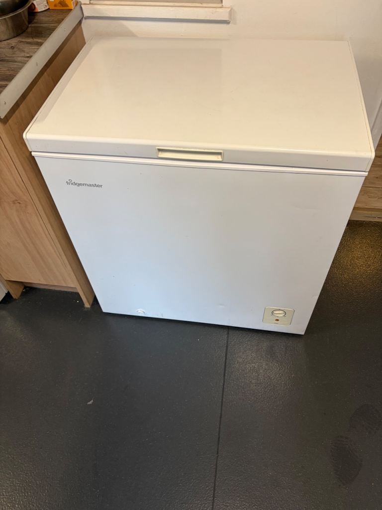 Fridge master chest freezer good condition.