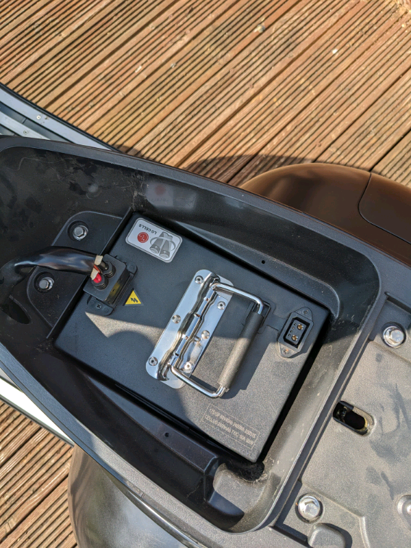 Electric moped (retro style)