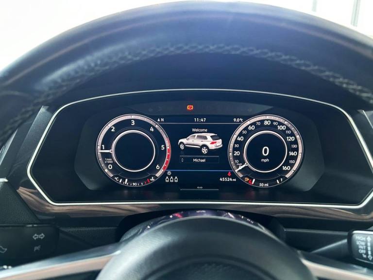 2018 Volkswagen Tiguan 2.0 TDI R-Line SUV 5dr Diesel Manual Euro 6 (s/s) (150 ps) ESTATE Diesel M...