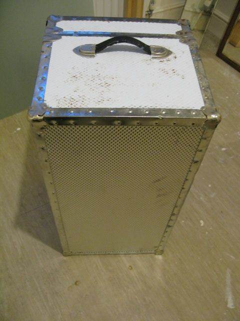 Chest . Size : H=40cm , W=40cm , L=80cm