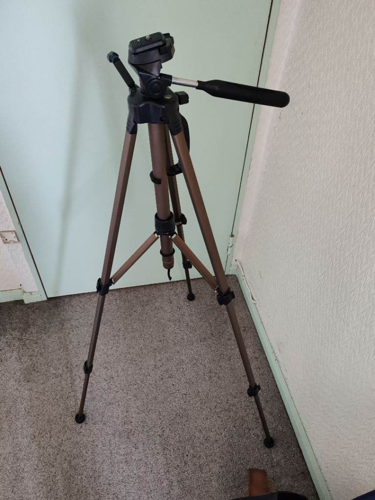 Camera tripod 