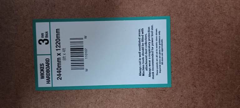 WICKES HARDBOARD 2440 X 1220 x 3mm 11 sheets