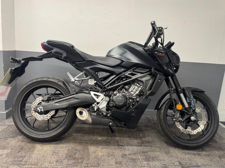 2024 HONDA CB125R 125 LEANER LEGAL- 784 MILES--NATIONWIDE DELIVERY- FINANCE