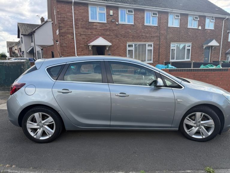 Vauxhall, ASTRA, Hatchback, 2013, Manual, 1686 (cc), 5 doors