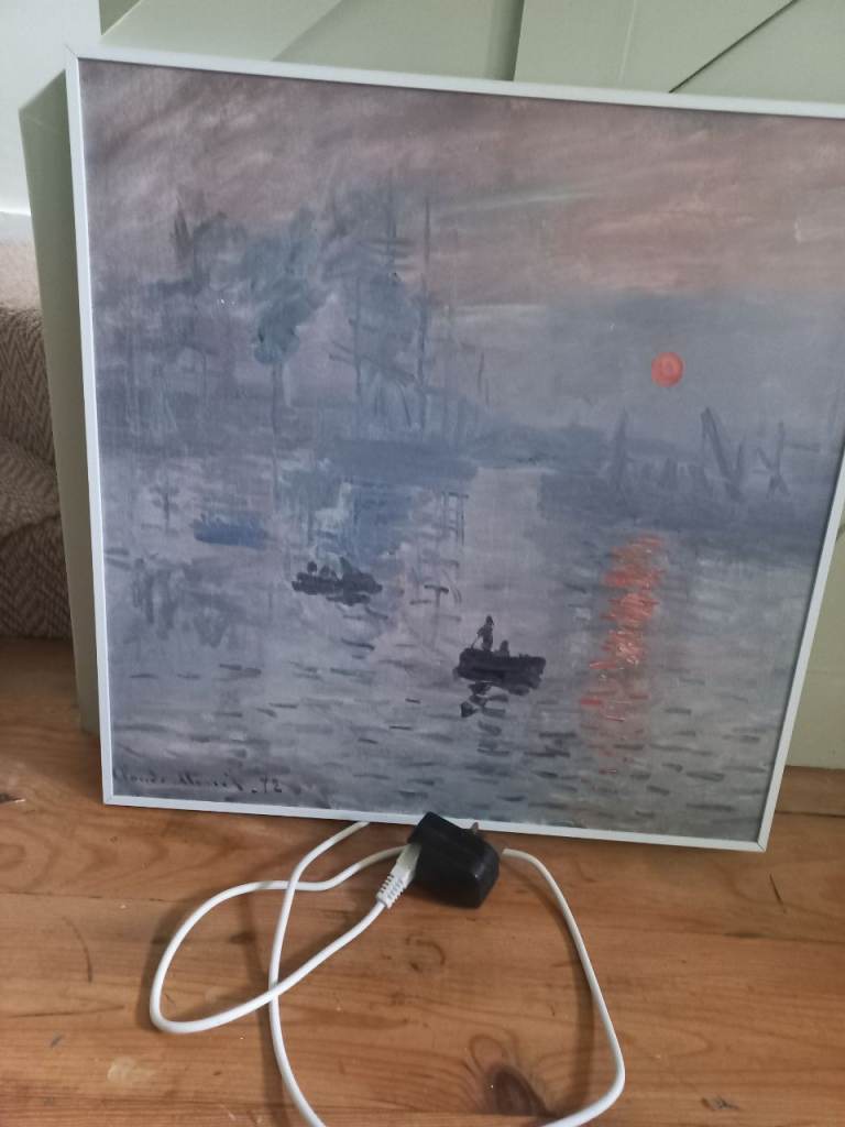 Infrared wall mounted heater