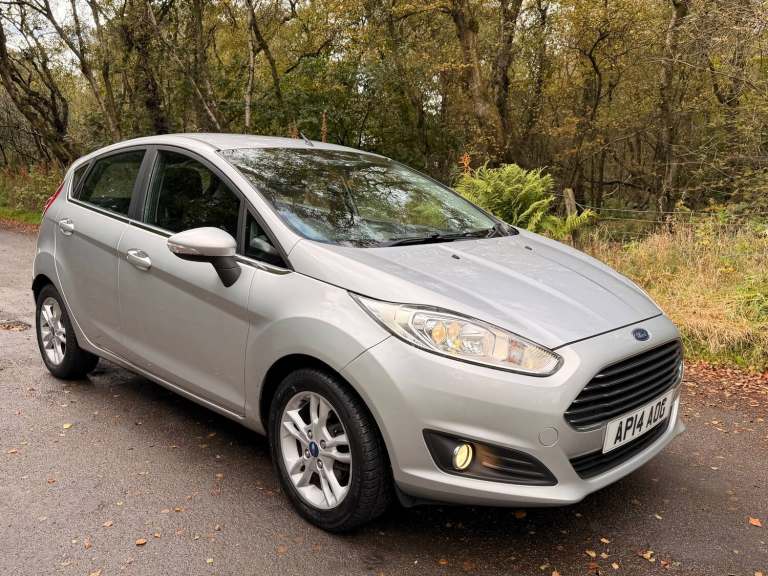 2014 Ford Fiesta 1.6 Zetec Hatchback 5dr Petrol Powershift Euro 5 (105 ps)