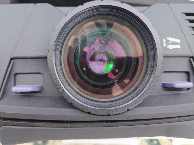 EPSON EMP 7500 AV / PC / Film DVD Big Screen projector