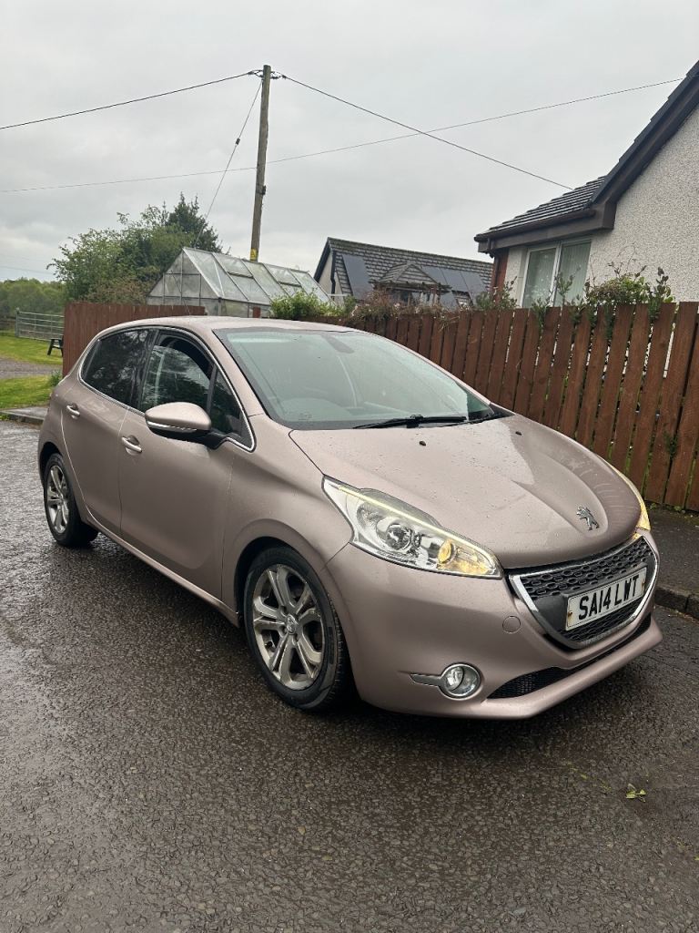 Peugeot, 208, Hatchback, 2014, Manual, 1560 (cc), 5 doors