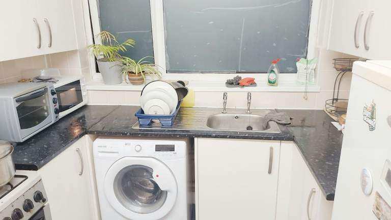 Room to Rent in  Wigan-Bolton