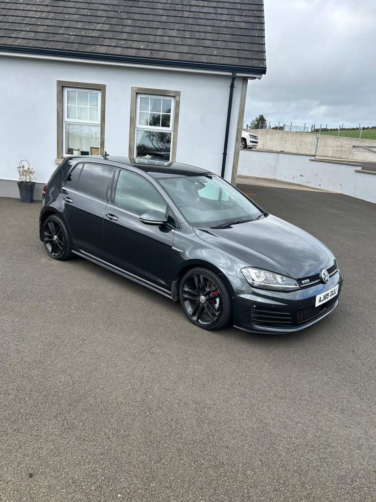Volkswagen, GOLF, Hatchback, 2015, Semi-Auto, 1968 (cc), 5 doors