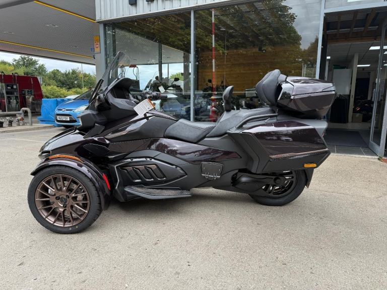 2025 Can-Am Spyder RT Sea to Sky1330cc 6 speed semi auto trike Dusk Metallic