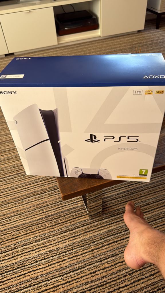 PS5 slim disk edition brand new with controller 