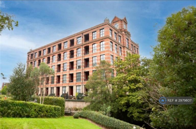 3 bedroom flat in Threadfold Way, Bolton, BL7 (3 bed) (#2979807)