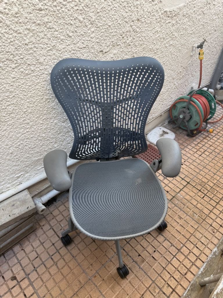 Herman Miller Mirra Chair - Full Spec - Deliveru available 