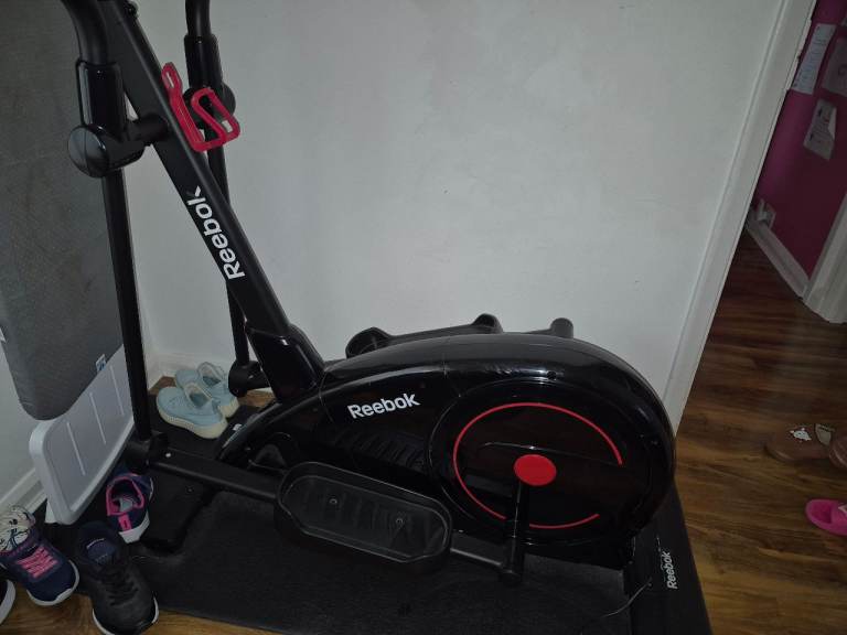 Reebok cross trainer 
