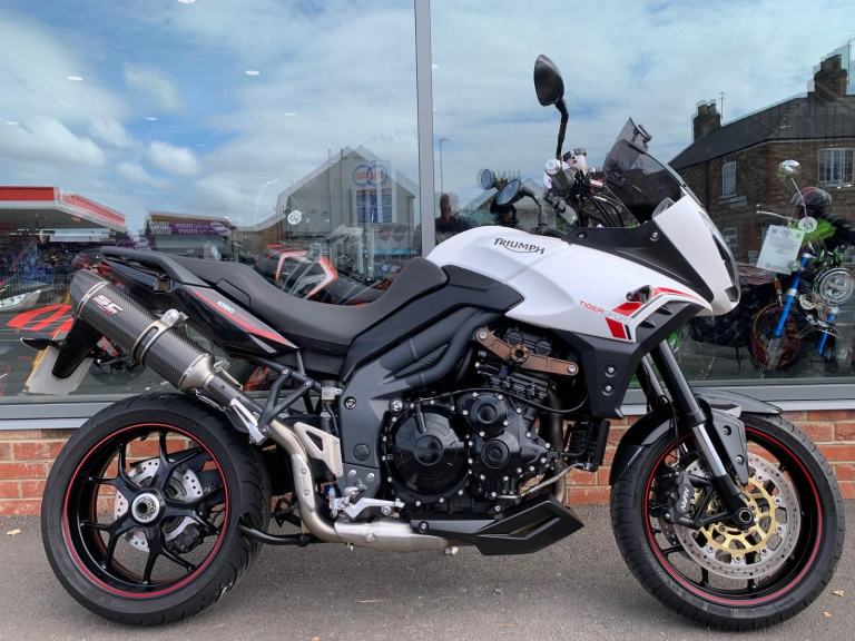 Triumph Tiger Sport 1050 - FANTASTIC CONDITION - 12 MOPNTH WARRANTY
