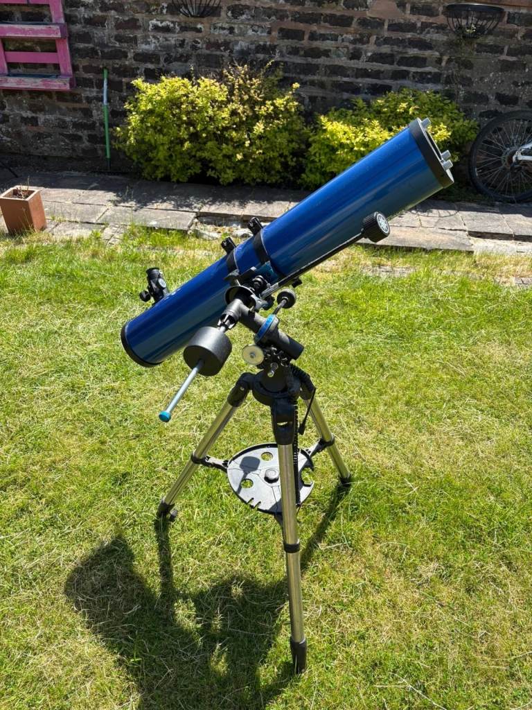 Meade Polaris Telescope with tripod