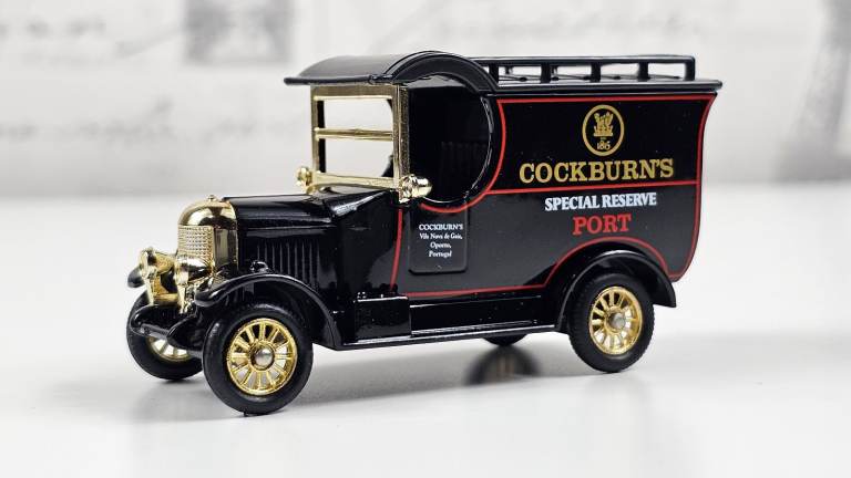 Collectible Vintage Lledo “Days Gone” Die-Cast Cockburn Special Reserve Vehicle