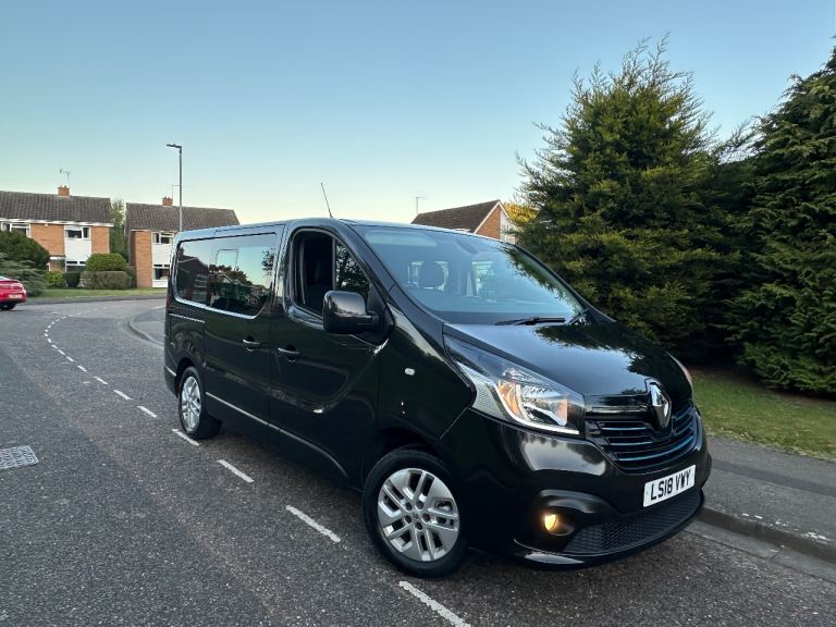 2018 Renault Trafic 1.6 DCi Sl26 Sport Nav Crew Cab 6 Seater Black Panel Van